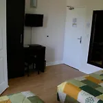 Отель Logis Le Jabron 2*